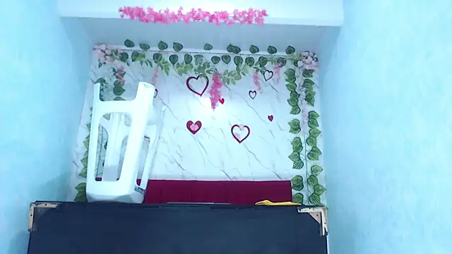 angelamanjarrezcm online show from December 2025 04:22:01 PM