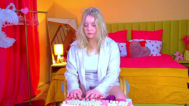 EmilyEvanse online show from March 2026 06:52:01 AM