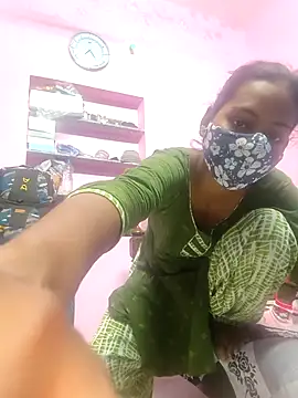 Hot Naira  online show from November 2025 01:47:02 PM