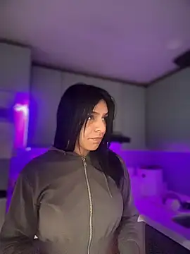 SaraAndrade  online show from April 2026 11:32:01 AM