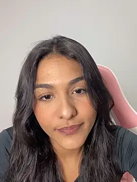 Snapshot of Laurapocahontas chatting on November 2025 06:54:01 PM Laurapocahontas online show from November 2025 06:54:01 PM