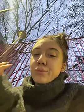 CristinaSw online show from December 2025 02:57:02 PM