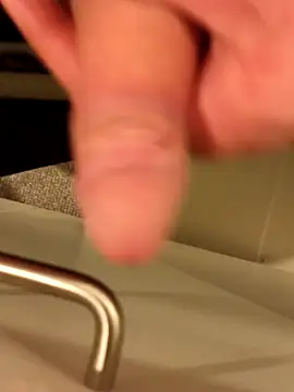 poeperke2830 online show from February 2026 01:14:01 AM