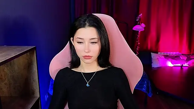 Snapshot of RedMidnight chatting on April 2026 08:15:01 PM RedMidnight online show from April 2026 08:15:01 PM