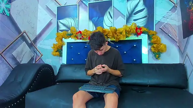 Lester james2 online show from December 2025 02:12:02 PM