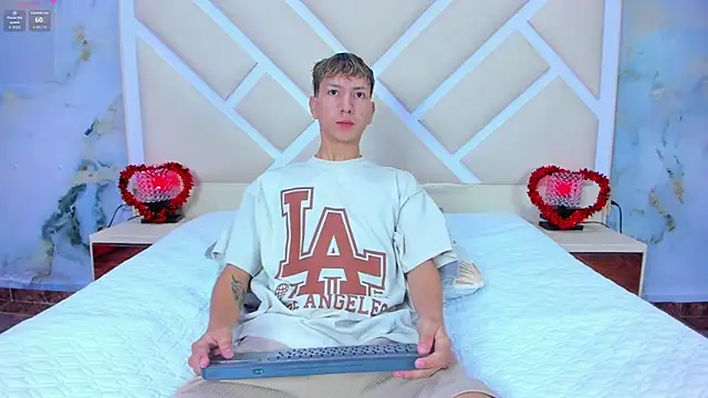 Snapshot of sammysex- chatting on December 2025 06:18:01 AM sammysex- online show from December 2025 06:18:01 AM