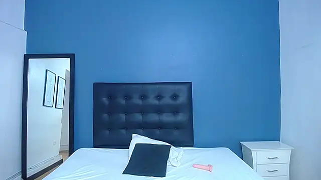 Snapshot of naughty_bigass_18 chatting on November 2025 06:41:02 PM naughty bigass 18 online show from November 2025 06:41:02 PM