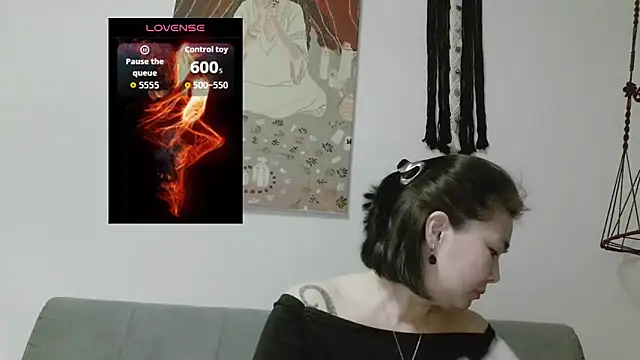 Nettie Allie online show from March 2026 07:41:01 PM