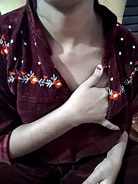 Snapshot of RASHMI_SHARMA9 chatting on November 2025 06:00:02 PM RASHMI SHARMA9 online show from November 2025 06:00:02 PM