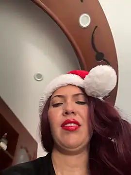 IsaSantoDomingo online show from December 2025 01:52:02 PM