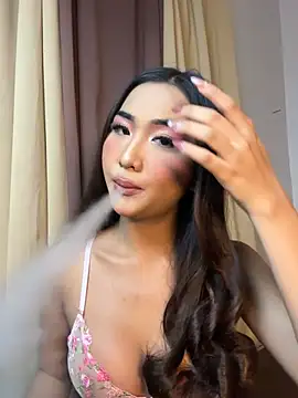 Snapshot of Diannellove chatting on June 2026 04:35:01 PM Diannellove online show from June 2026 04:35:01 PM