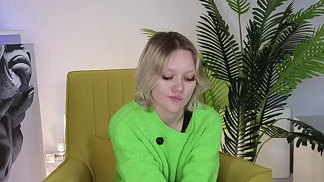 Snapshot of AnikaSlader chatting on November 2025 04:09:01 PM AnikaSlader online show from November 2025 04:09:01 PM