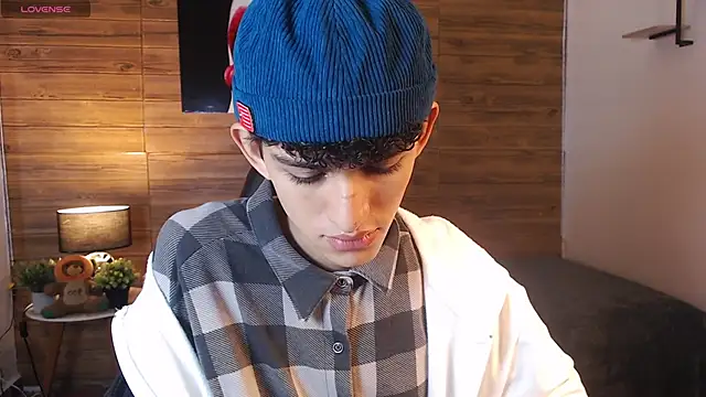 Michaelkoiv online show from March 2026 11:43:02 AM