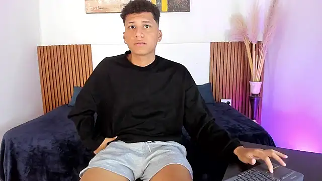 Snapshot of Andrey_Lev1 chatting on November 2025 08:32:01 PM Andrey Lev1 online show from November 2025 08:32:01 PM