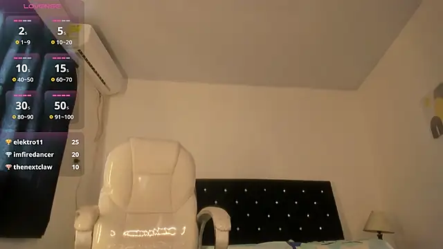 Snapshot of miiyaako_ds chatting on November 2025 12:52:01 PM miiyaako ds online show from November 2025 12:52:01 PM