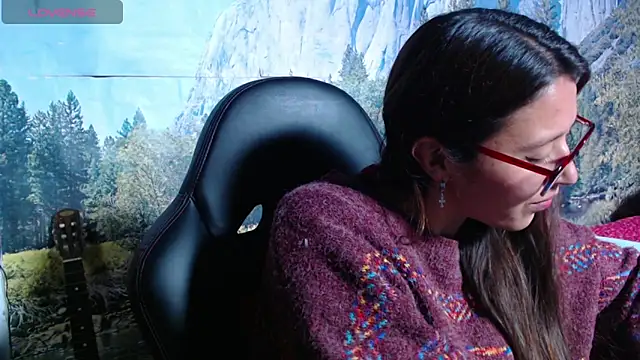 luanablood online show from April 2026 08:12:02 PM