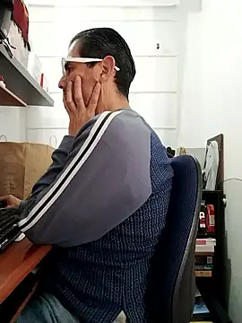 Fuegosutil online show from January 2026 03:39:01 PM