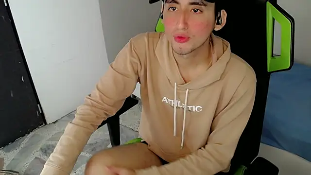 Snapshot of Fernan_flow chatting on December 2025 03:11:01 AM Fernan flow online show from December 2025 03:11:01 AM