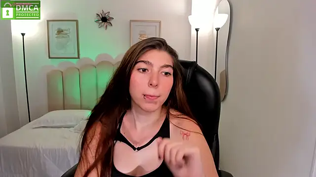 valeryn darter online show from December 2025 08:40:01 PM