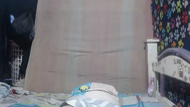 Snapshot of ELIZABET2- chatting on June 2026 10:47:02 PM ELIZABET2- online show from June 2026 10:47:02 PM