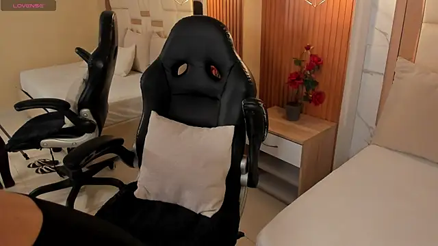 samantha quinnn online show from January 2026 04:25:01 AM