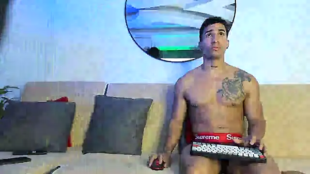 Snapshot of jamesshot chatting on June 2026 03:30:02 AM jamesshot online show from June 2026 03:30:02 AM