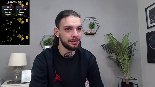 Snapshot of KaneHunter chatting on February 2026 11:12:01 PM KaneHunter online show from February 2026 11:12:01 PM