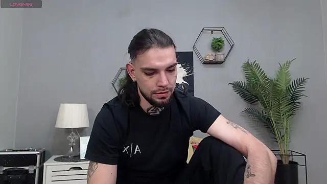 Snapshot of KaneHunter chatting on February 2026 12:56:02 PM KaneHunter online show from February 2026 12:56:02 PM