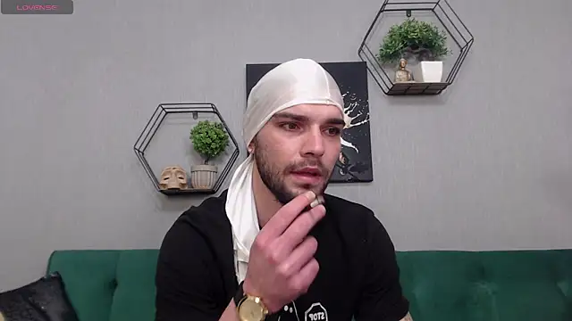 KaneHunter online show from April 2026 07:58:02 PM