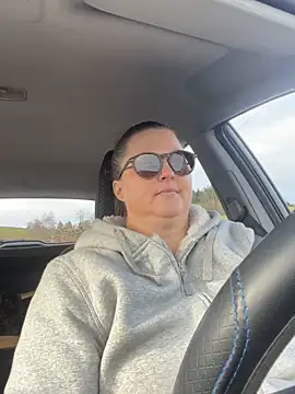 bea french curvy online show from February 2026 09:23:01 AM