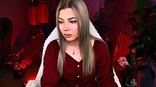 HyileyClark online show from March 2026 09:15:01 AM