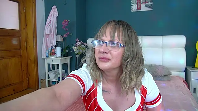 Cougar Milff online show from April 2026 02:16:02 PM