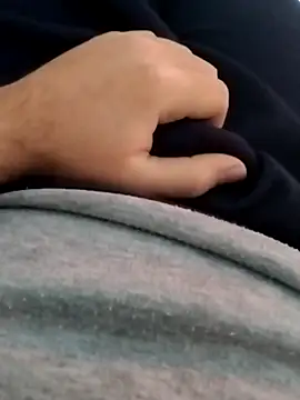 erdestruttor18 online show from November 2025 08:28:01 AM