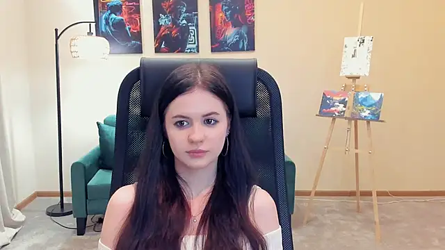 EvieWycoff online show from November 2025 11:45:01 AM