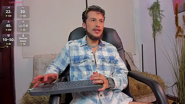 MTHW   online show from December 2025 10:08:02 PM