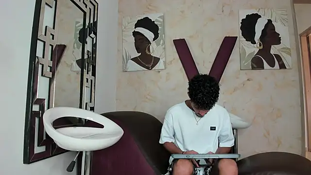 COUPLES BOYS online show from May 2026 07:32:01 PM