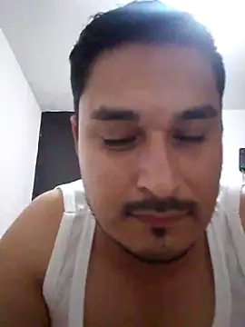 Snapshot of cristian112090 chatting on August 2026 07:18:02 AM cristian112090 online show from August 2026 07:18:02 AM