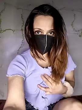 HONEY BEBS online show from February 2026 06:00:02 PM