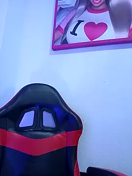 Taylor  Swiftt online show from April 2026 01:18:01 AM