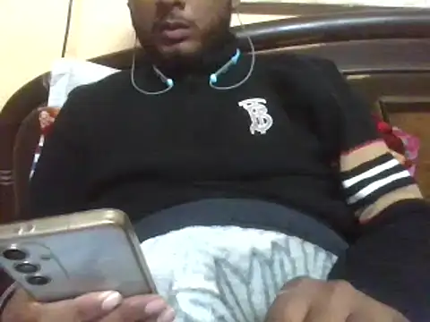 cuteplayboy22  online show from January 2026 04:22:01 PM