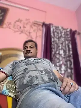 Saxymood1111 online show from April 2026 06:22:01 PM