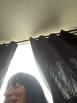 Mia fiire online show from February 2026 09:07:01 PM