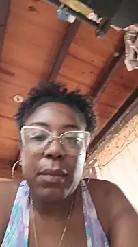 Snapshot of ChanneldelaCroix chatting on February 2026 05:11:01 PM ChanneldelaCroix online show from February 2026 05:11:01 PM