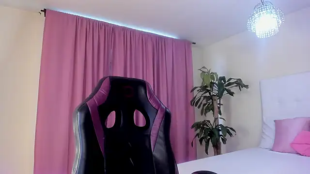 Emmaa Queen  online show from January 2026 07:16:02 PM