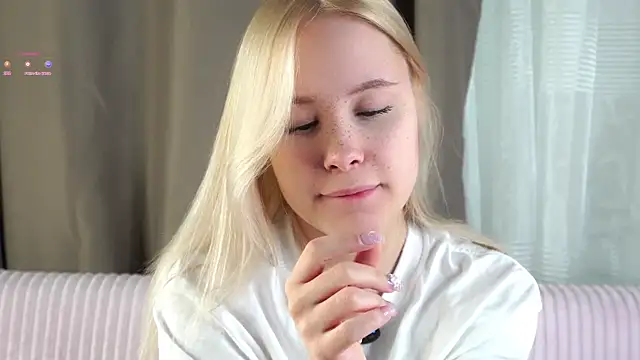 AunclreaVache online show from April 2026 03:12:01 AM