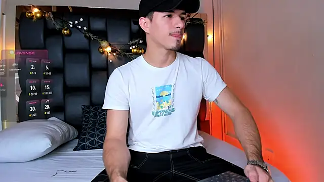 Justin duque online show from December 2025 07:31:02 PM