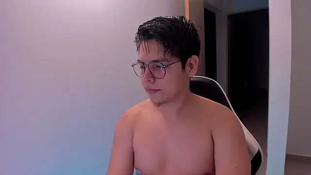 Snapshot of Asta_YunoXXX chatting on June 2026 10:35:01 AM Asta YunoXXX online show from June 2026 10:35:01 AM