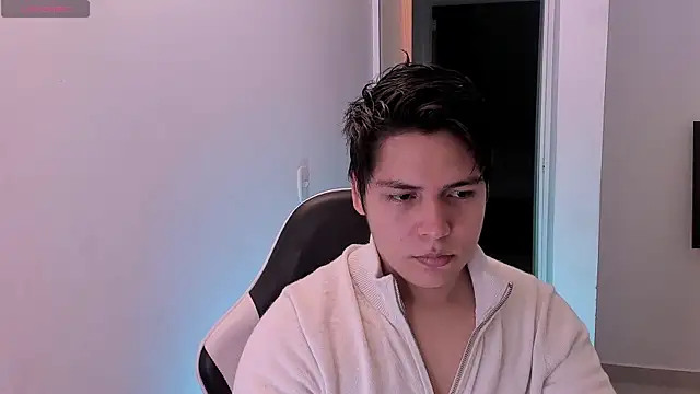 Snapshot of Asta_YunoXXX chatting on July 2026 03:32:01 AM Asta YunoXXX online show from July 2026 03:32:01 AM