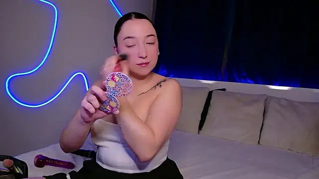 AVA MAXX online show from December 2025 05:45:02 AM