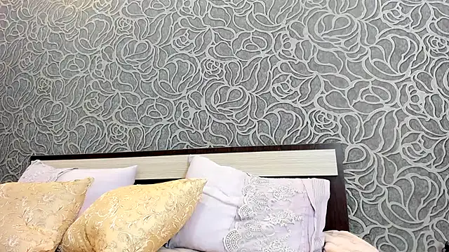 Snapshot of Sweet_little_gir chatting on December 2025 10:46:01 AM Sweet little gir online show from December 2025 10:46:01 AM